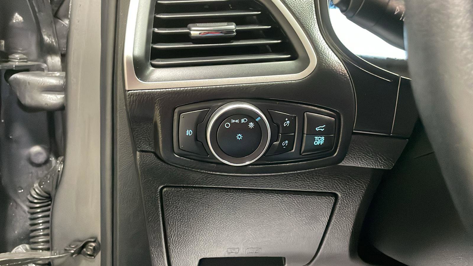 Certified 2022 Ford Edge SEL w/ Convenience Package image 16