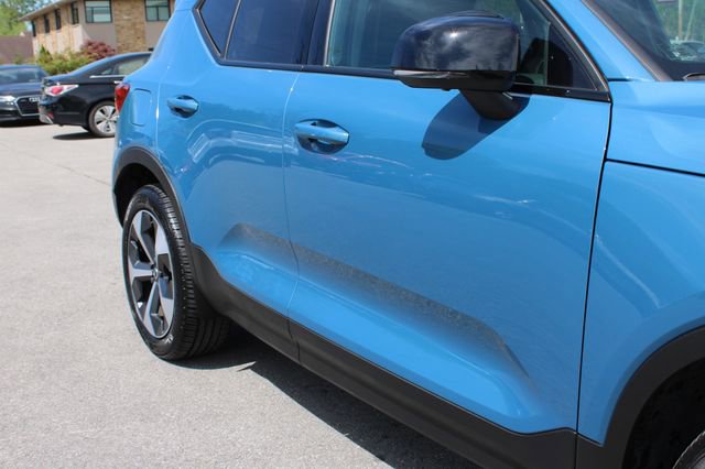 Used 2025 Volvo XC40 B5 Plus image 48