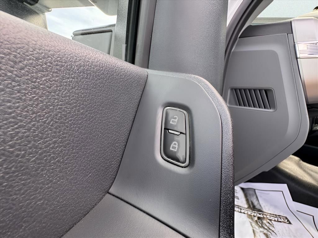 New 2025 Ford F350 XL w/ XL Chrome Package image 18