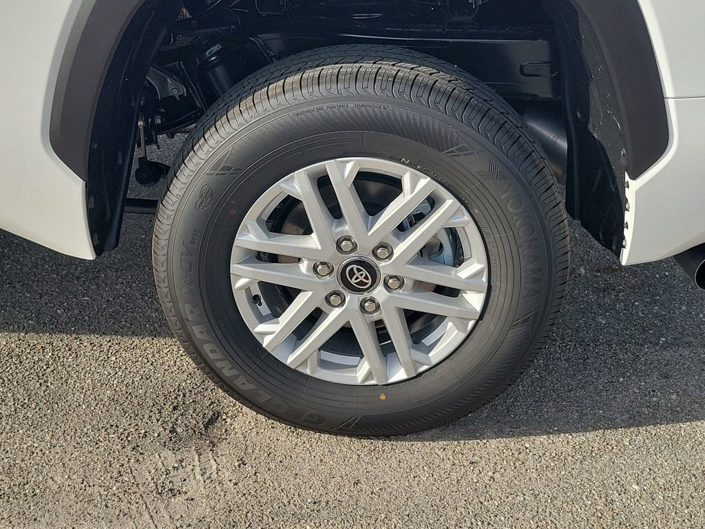 New 2026 Toyota Tundra SR5 image 18