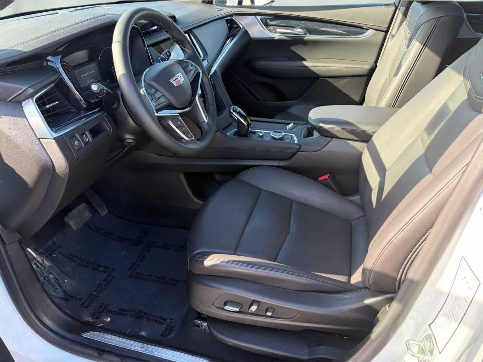 Used 2025 Cadillac XT5 Premium Luxury AWD/4WD image 6