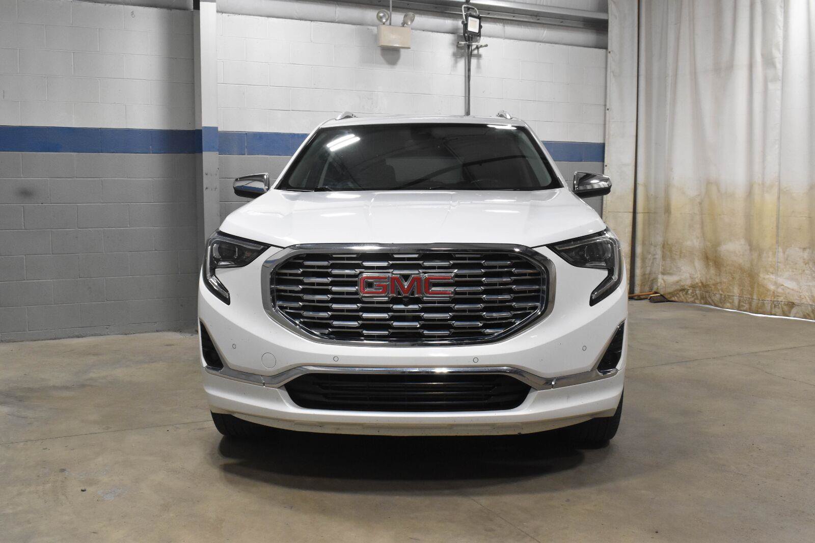 Used 2018 GMC Terrain Denali w/ Advanced Safety Package AWD/4WD image 30