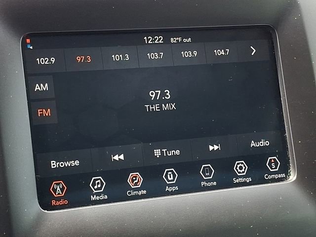 Used 2019 Jeep Cherokee Latitude w/ Popular Appearance Group FWD image 13