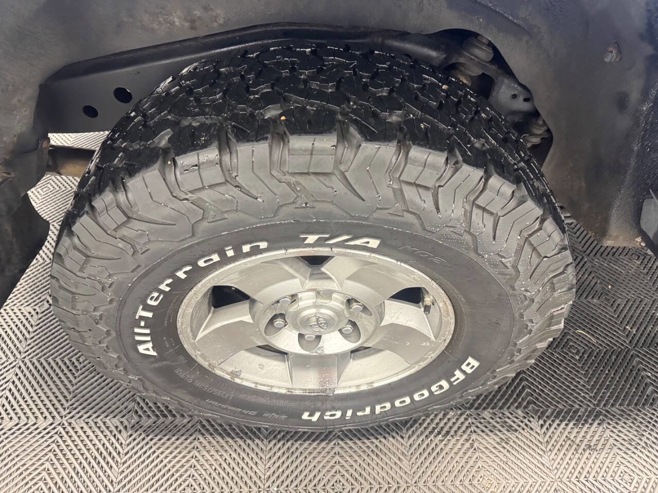 Used 2008 Toyota FJ Cruiser 4WD image 38