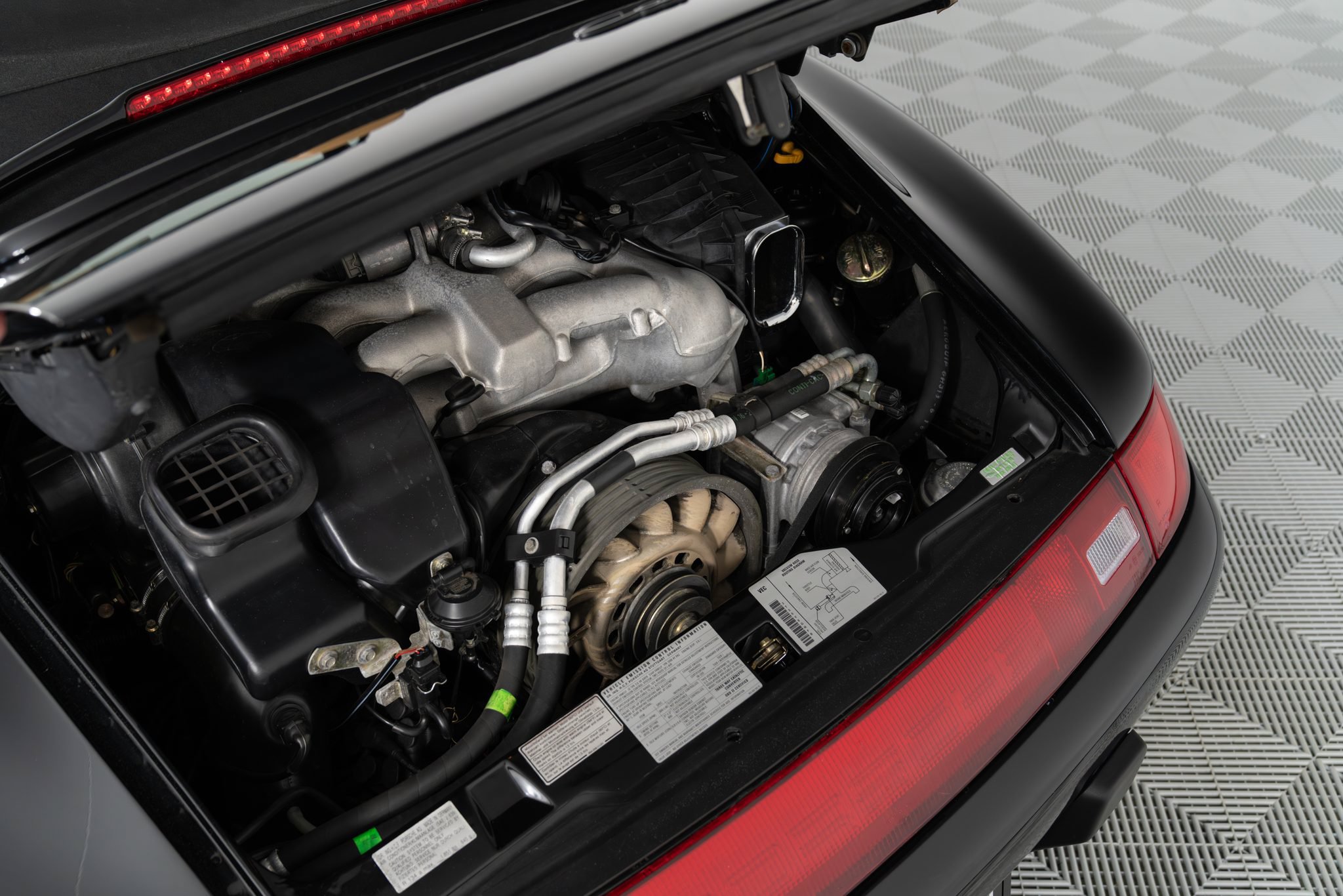 Used 1996 Porsche 911 Carrera RWD image 20