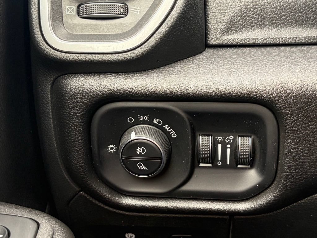Used 2025 RAM 1500 Big Horn AWD/4WD image 56