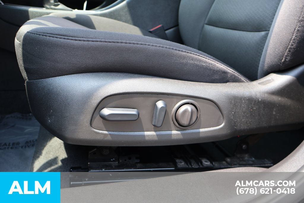 Used 2024 Chevrolet Malibu LT FWD image 11