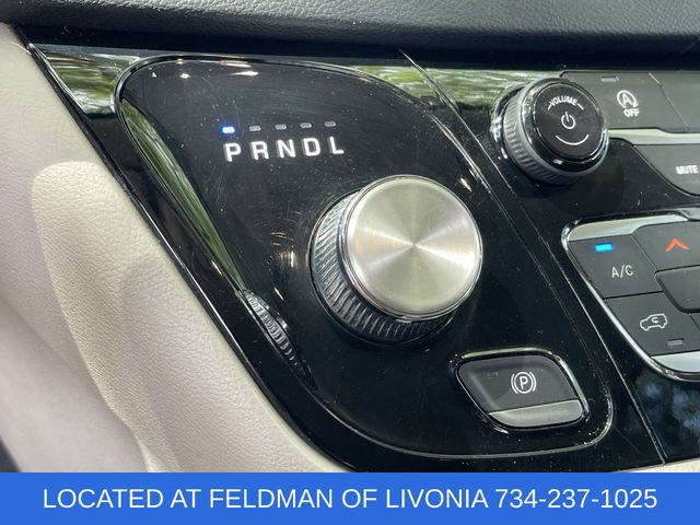 Used 2020 Chrysler Pacifica Touring-L Plus FWD image 16