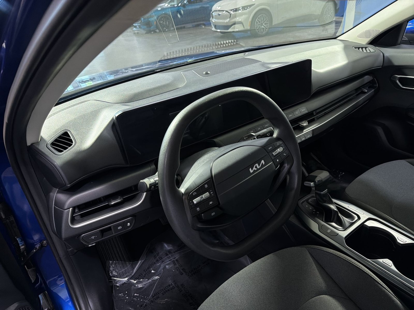 Used 2025 Kia K4 FWD image 18