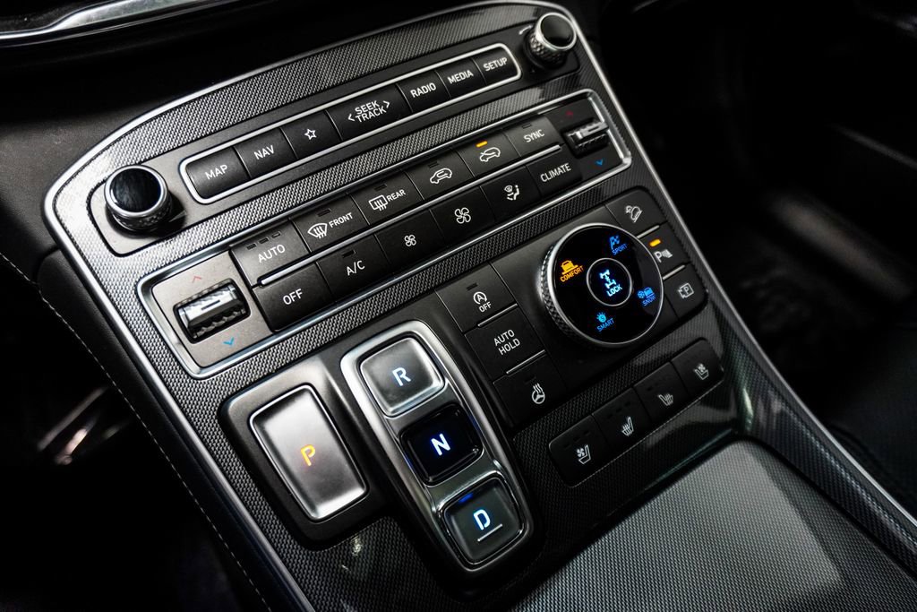 Used 2022 Hyundai Santa Fe Limited AWD/4WD image 26