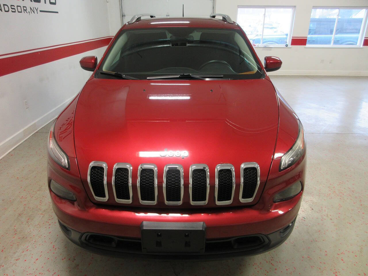 Used 2016 Jeep Cherokee Latitude w/ Cold Weather Group AWD/4WD image 10