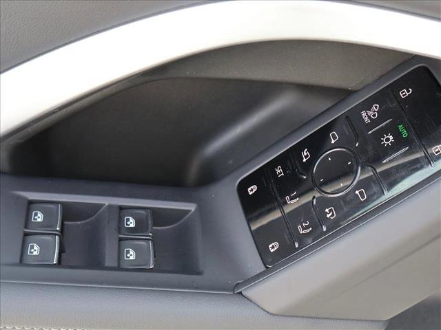 Used 2025 Audi Q5 Premium w/ Premium Plus AWD/4WD image 12