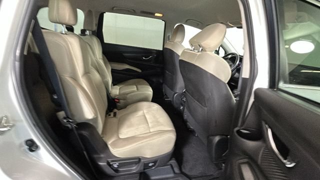 Used 2023 Subaru Ascent Premium w/ Convenience Package AWD/4WD image 30