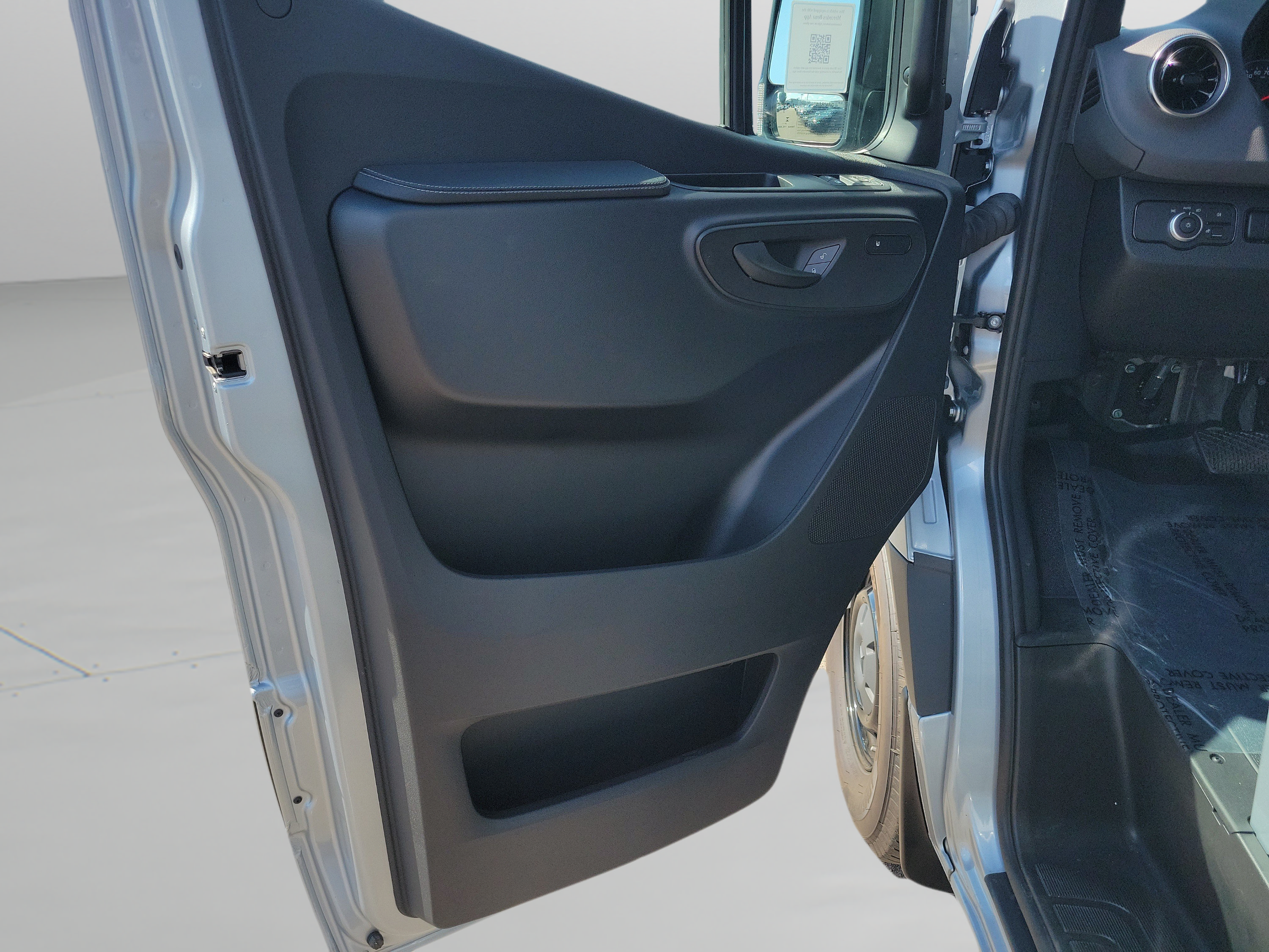 Used 2026 Mercedes-Benz Sprinter 2500 image 16