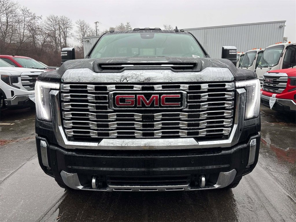 New 2026 GMC Sierra 3500 Denali w/ Denali Reserve Package image 2