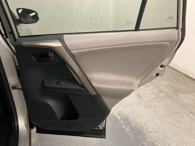Used 2013 Toyota RAV4 LE AWD/4WD image 26