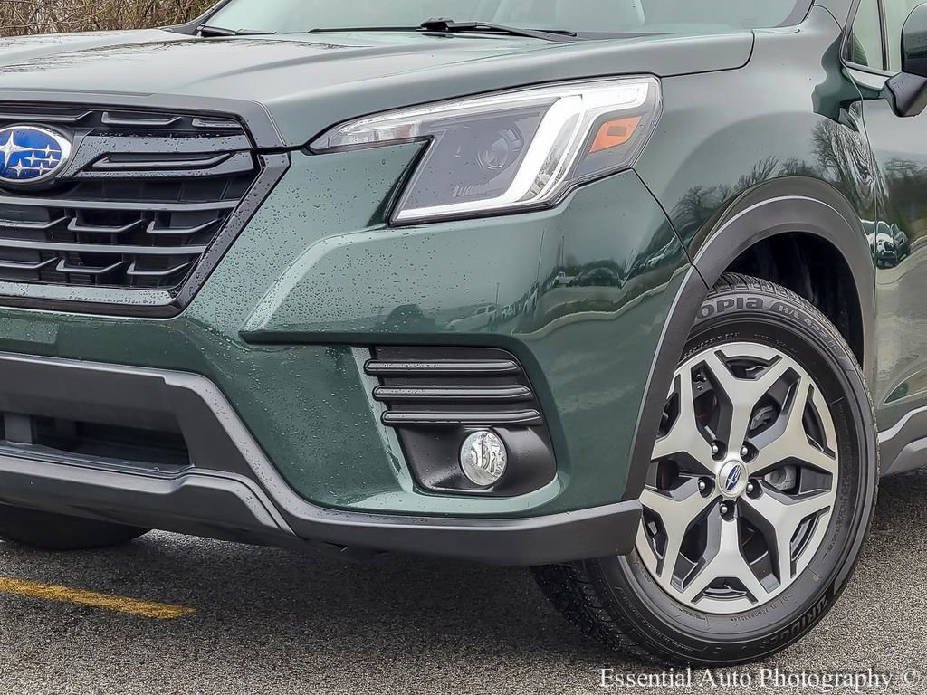 Certified 2023 Subaru Forester Premium AWD/4WD image 3