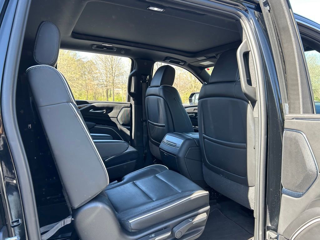Used 2024 Cadillac Escalade ESV Premium Luxury RWD image 52
