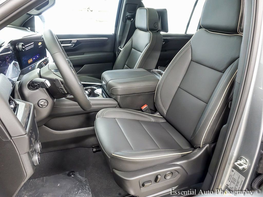 New 2026 Chevrolet Suburban Premier image 10