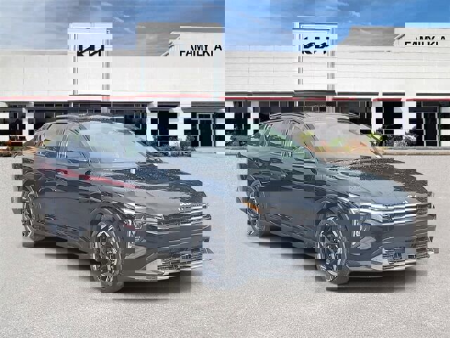 New 2025 Kia K4 EX