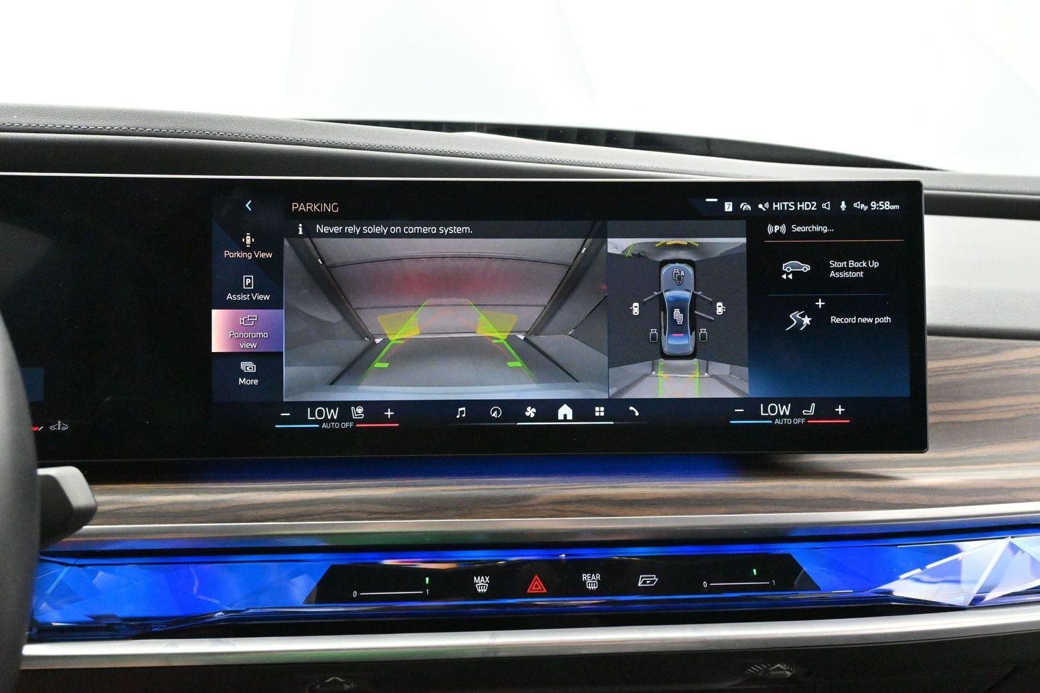 Used 2024 BMW 740i xDrive w/ Premium Package AWD/4WD image 23
