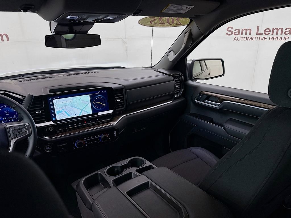 Used 2025 Chevrolet Silverado 1500 LT AWD/4WD image 26