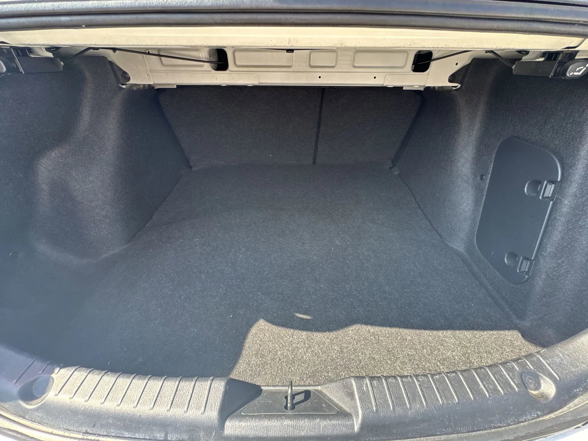 Used 2017 MAZDA MAZDA3 Sport w/ Preferred Equipment Package image 20