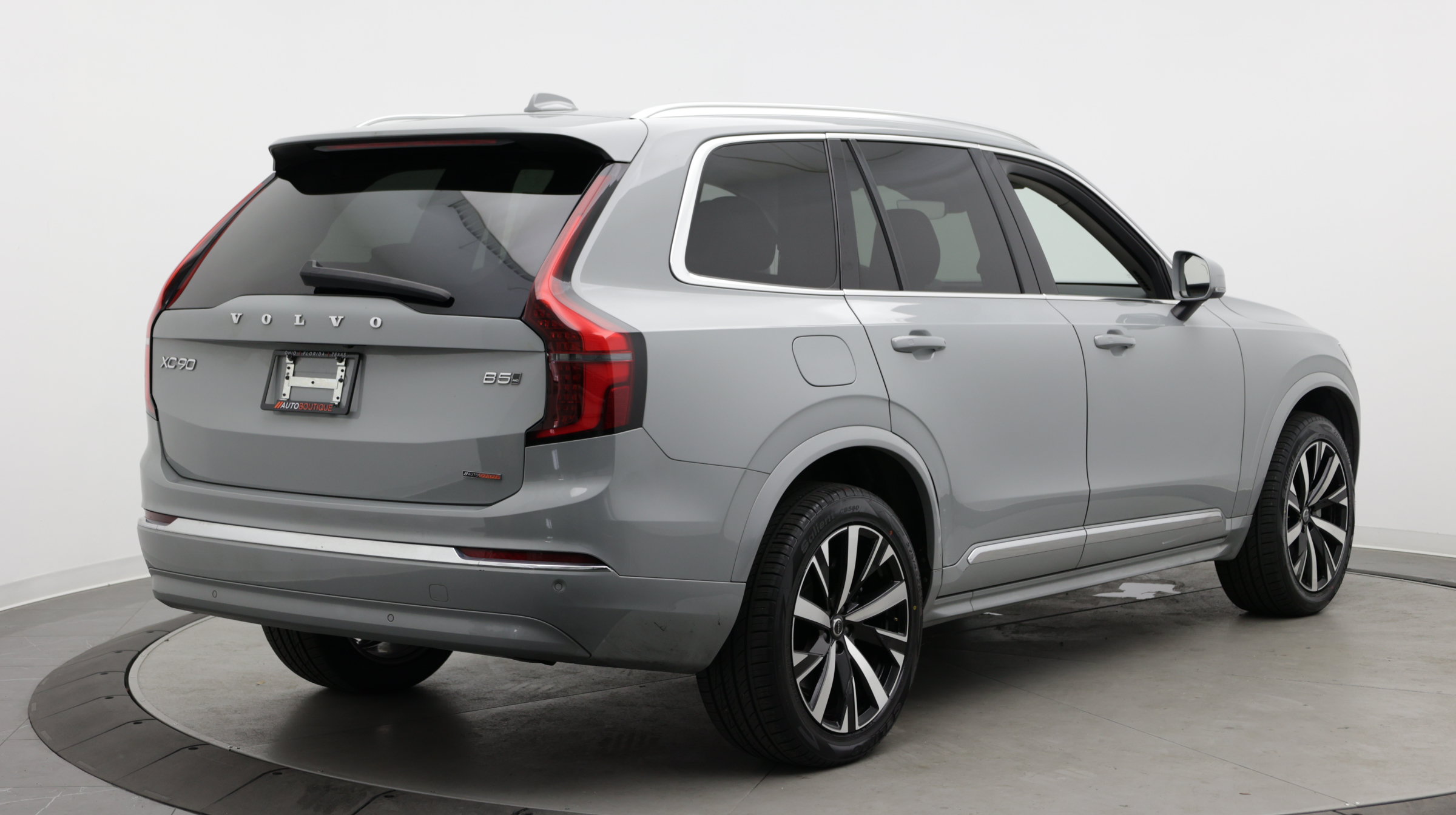 Used 2025 Volvo XC90 B5 Core AWD/4WD image 7