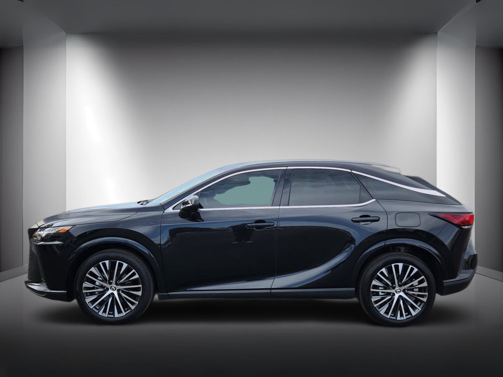 Used 2023 Lexus RX 350 w/ Accessory Package (Z1) image 2