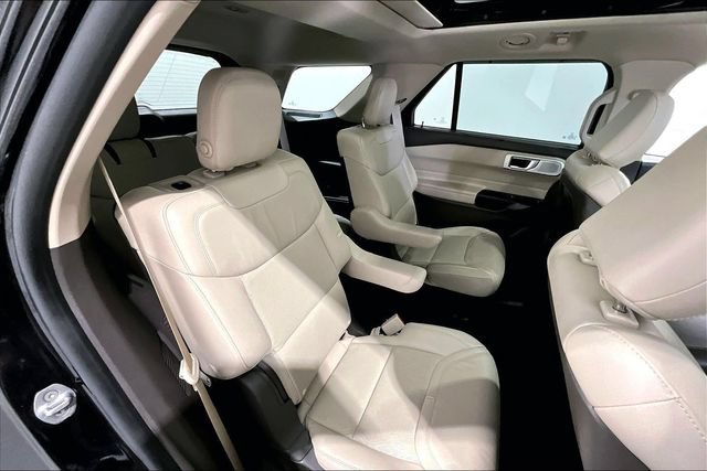 Used 2020 Ford Explorer Platinum AWD/4WD image 32
