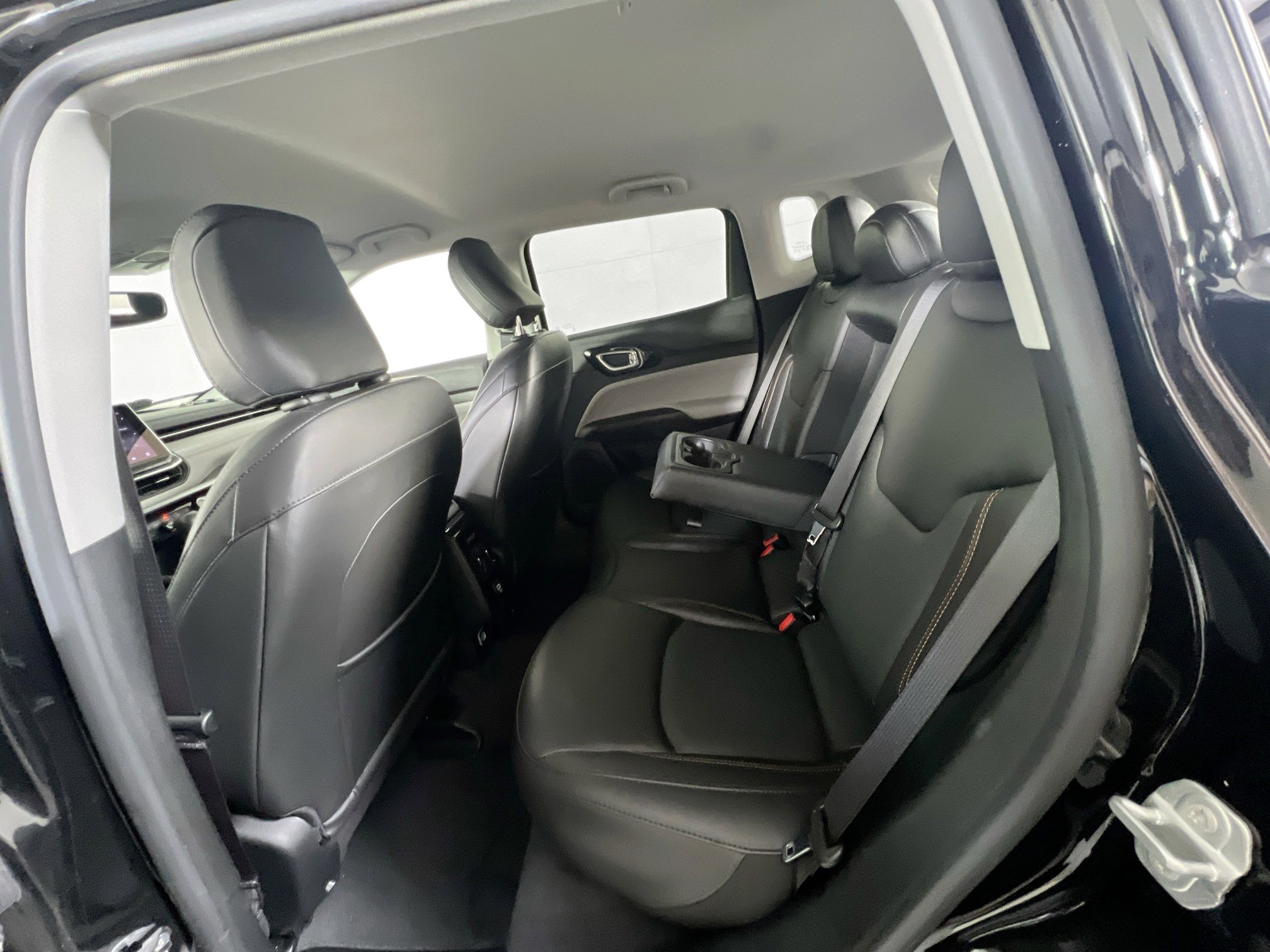 Used 2022 Jeep Compass Limited image 22