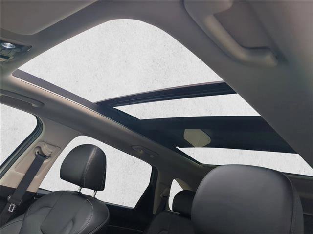 Used 2022 Kia Sorento SX image 11