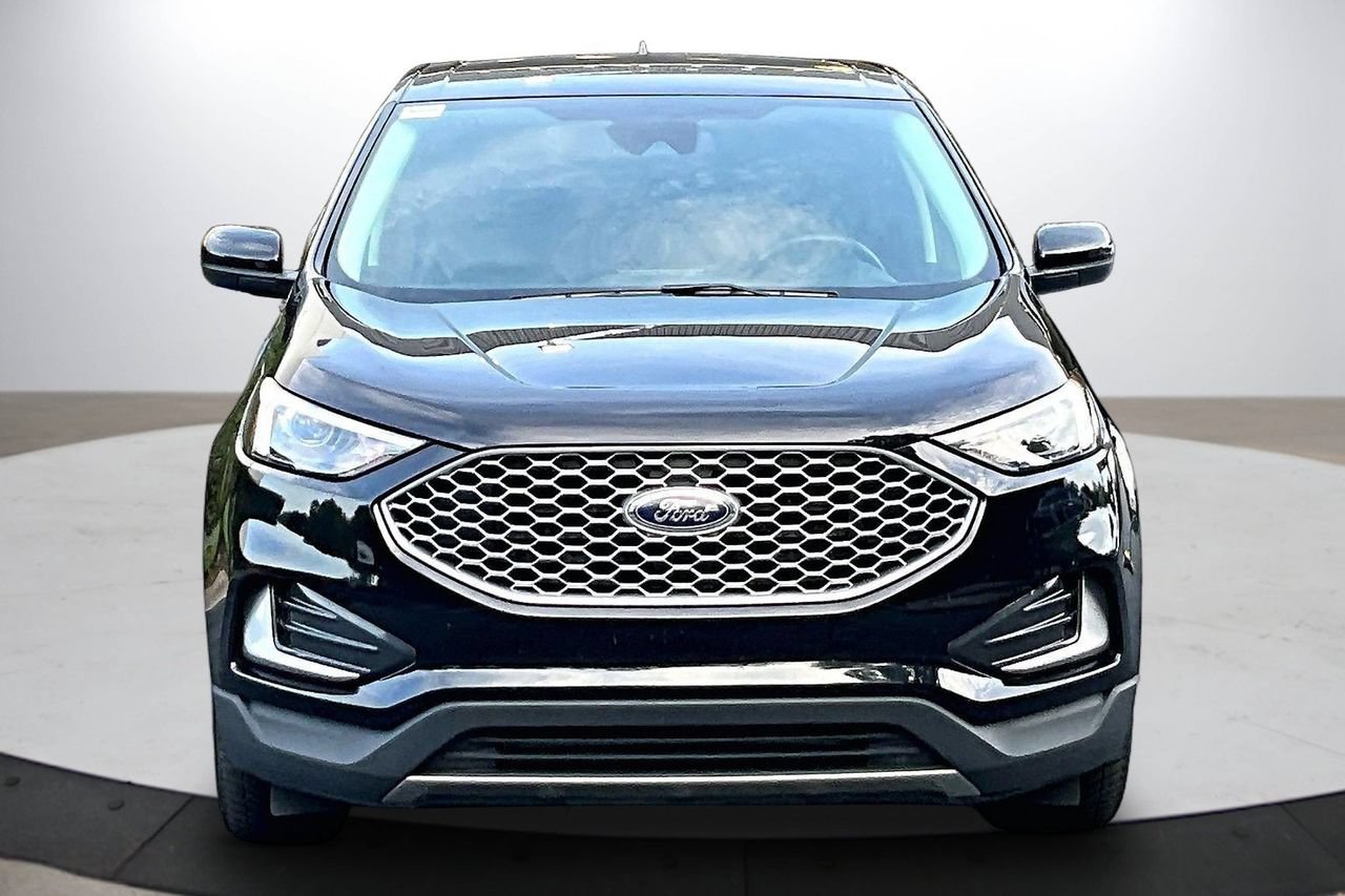 Used 2024 Ford Edge SEL AWD/4WD image 3