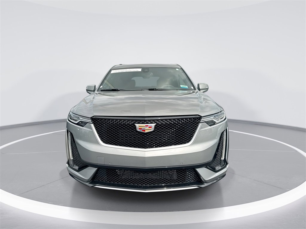 Used 2024 Cadillac XT6 Sport image 3