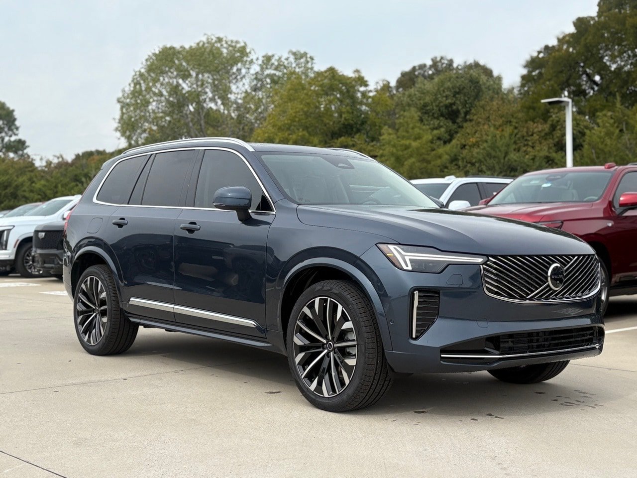 New 2026 Volvo XC90 B6 Ultra w/ Lounge Package AWD/4WD image 4