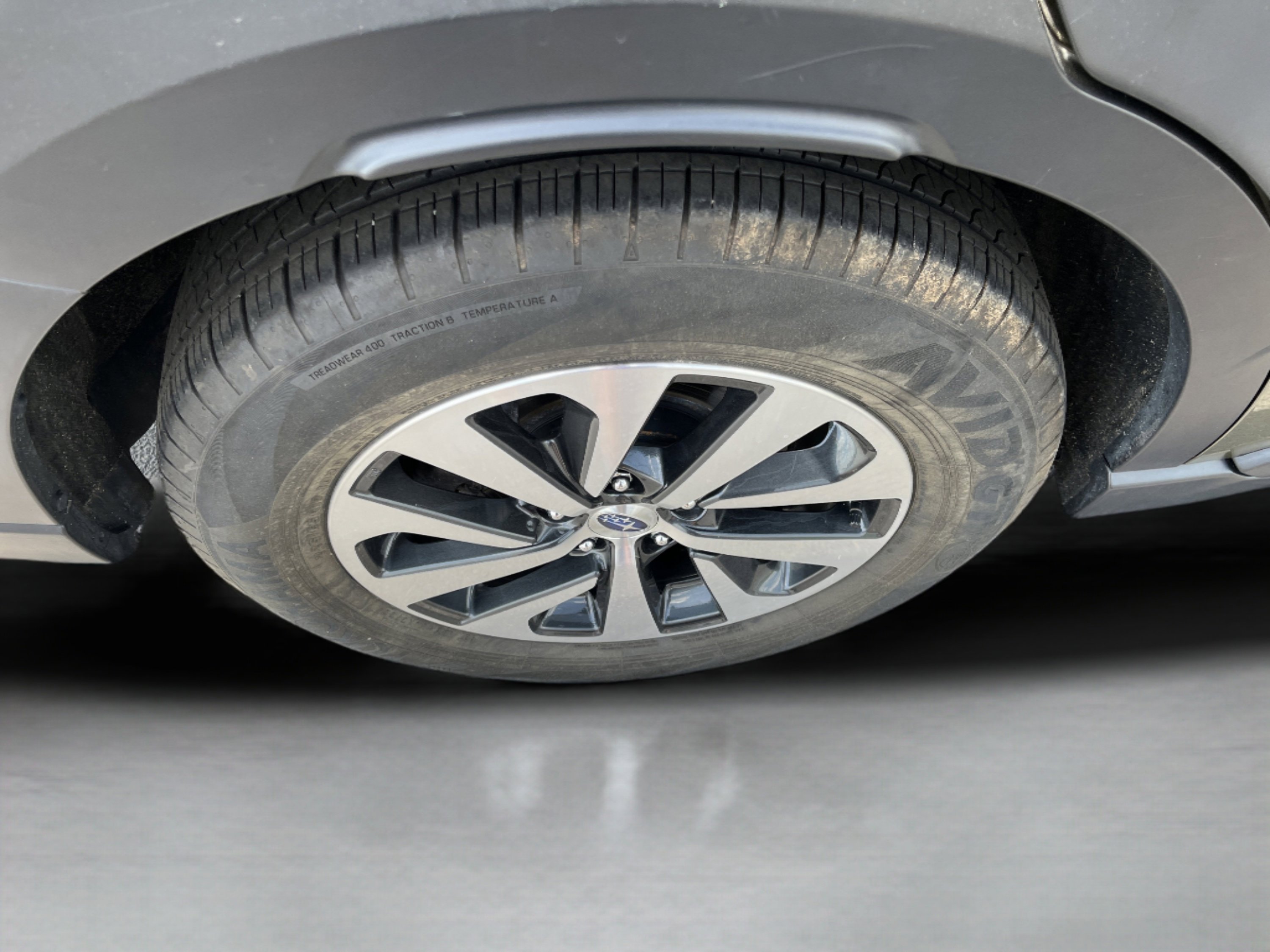 Used 2024 Subaru Outback Premium AWD/4WD image 31