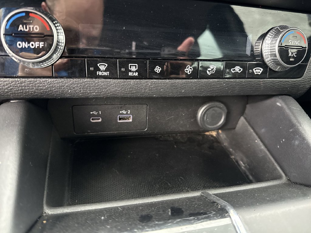 Used 2023 Mitsubishi Outlander ES AWD/4WD image 33