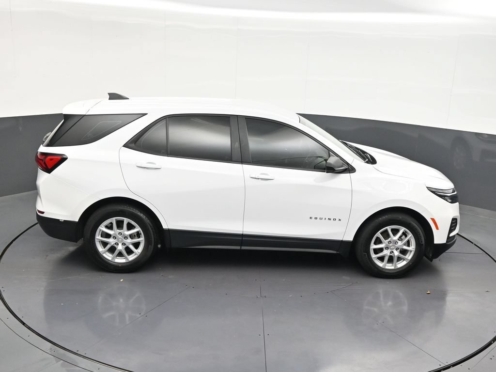Used 2023 Chevrolet Equinox LS FWD image 26