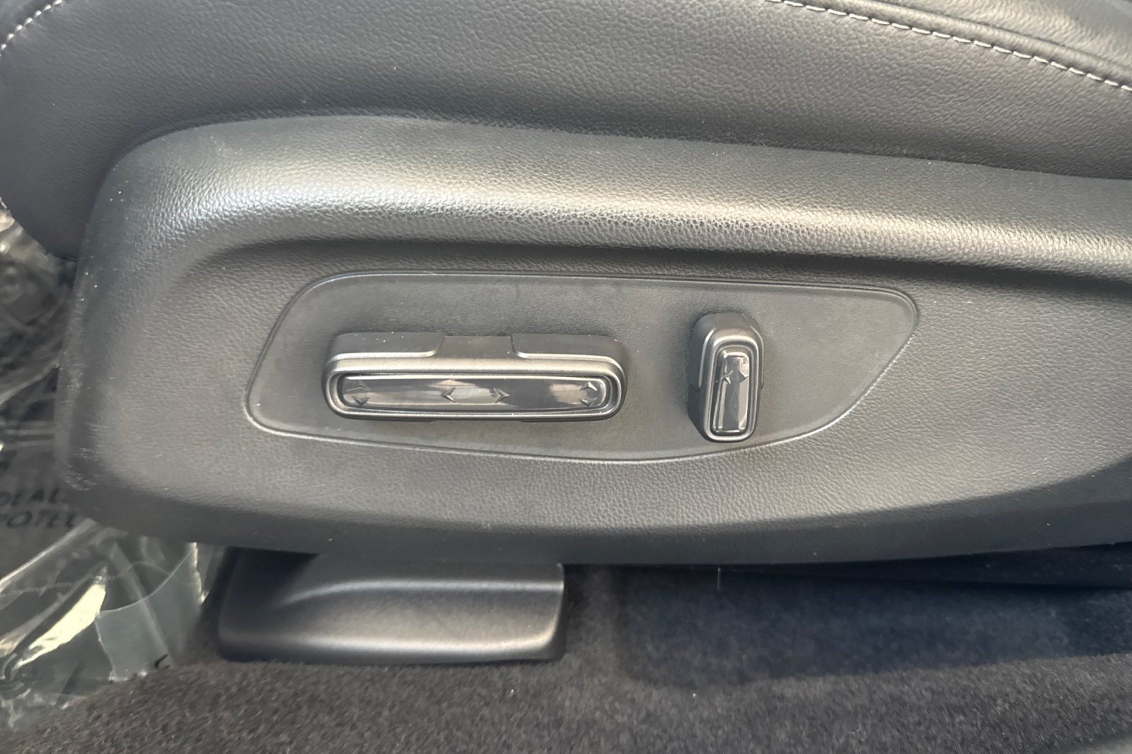 Used 2026 Honda HR-V EX-L image 14