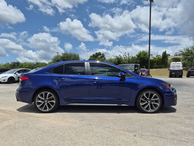 Used 2022 Toyota Corolla SE FWD image 4
