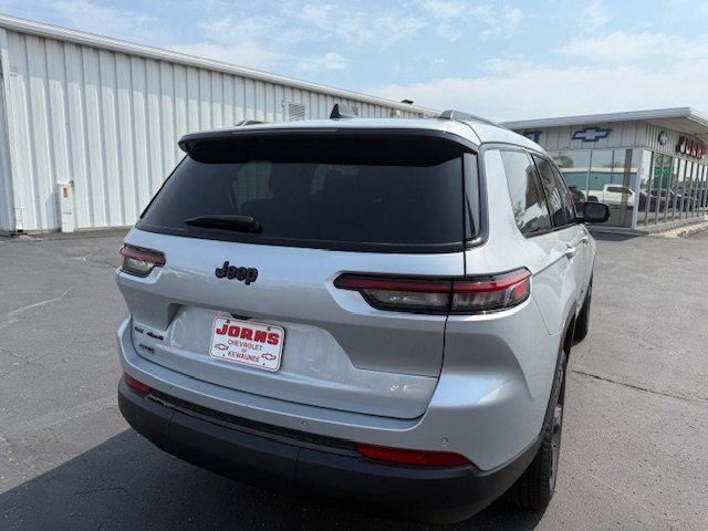 Used 2021 Jeep Grand Cherokee L Laredo image 7