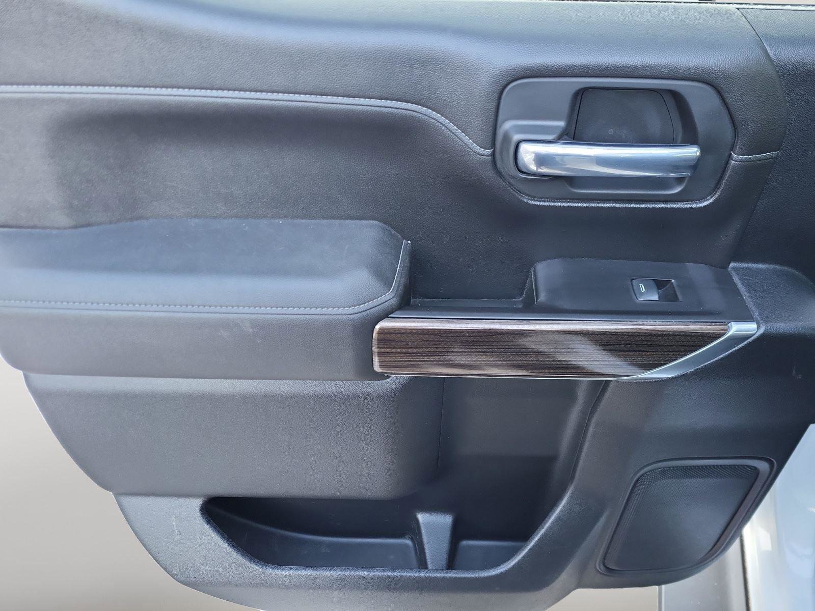 Used 2021 Chevrolet Silverado 1500 LT Trail Boss w/ Convenience Package II image 18