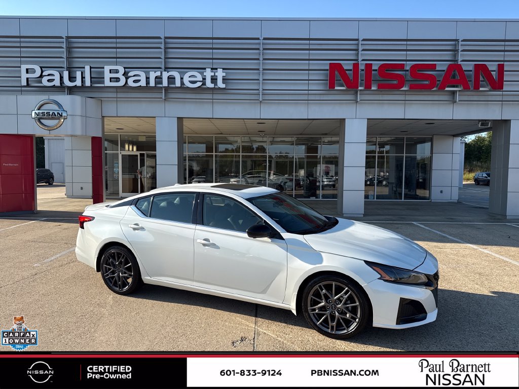 Certified 2024 Nissan Altima 2.0 SR FWD image 4