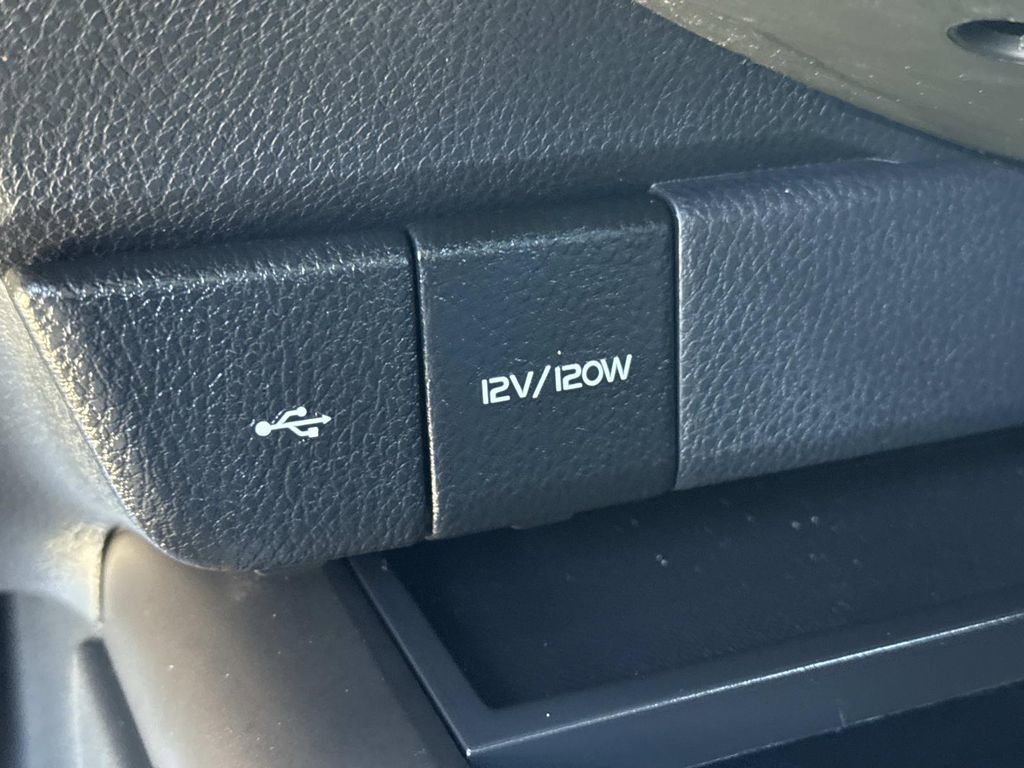 Used 2024 Toyota Camry SE image 31