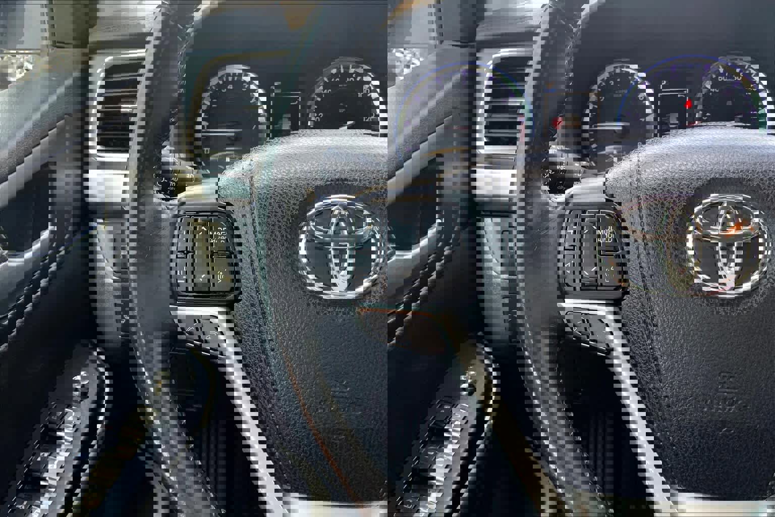 Used 2017 Toyota Highlander XLE image 23