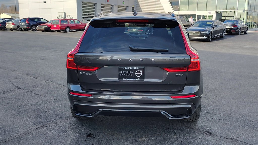 Certified 2025 Volvo XC60 B5 Plus image 30