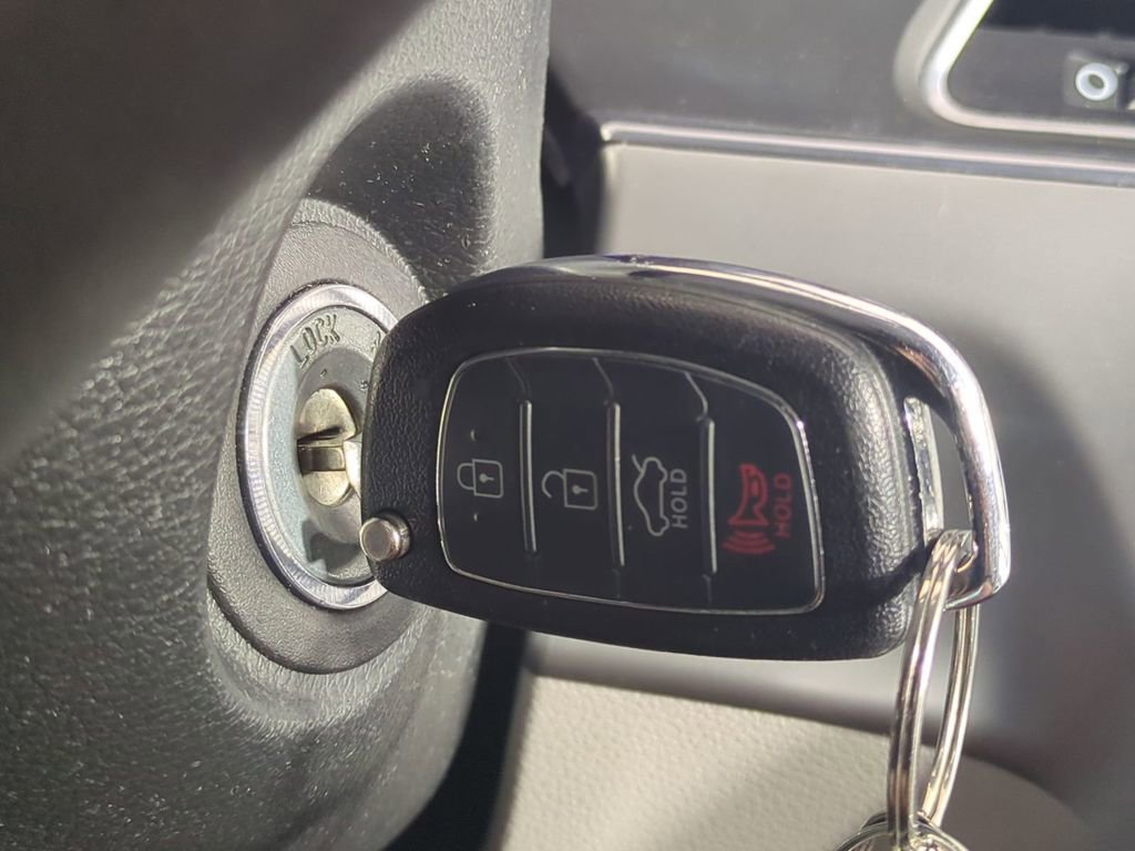 Used 2016 Hyundai Sonata SE FWD image 35