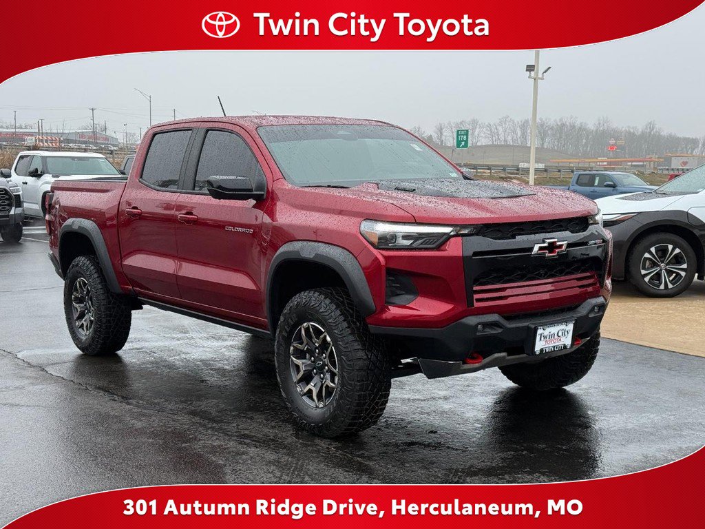 Used 2025 Chevrolet Colorado ZR2 w/ Technology Package image 1