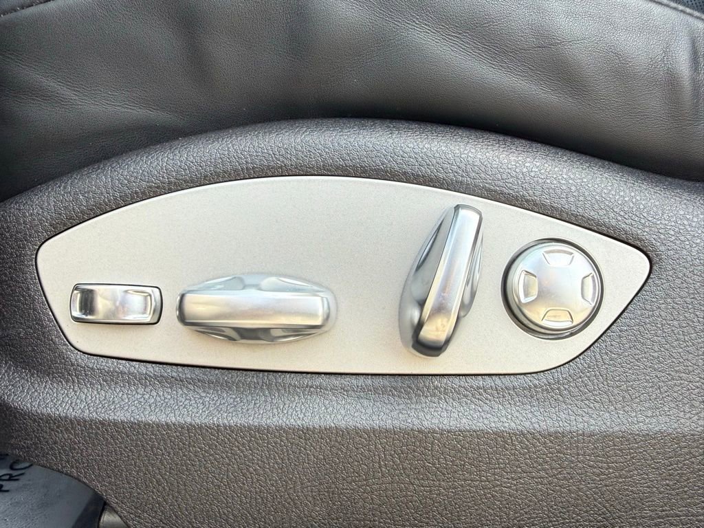 Used 2025 Porsche Macan image 17