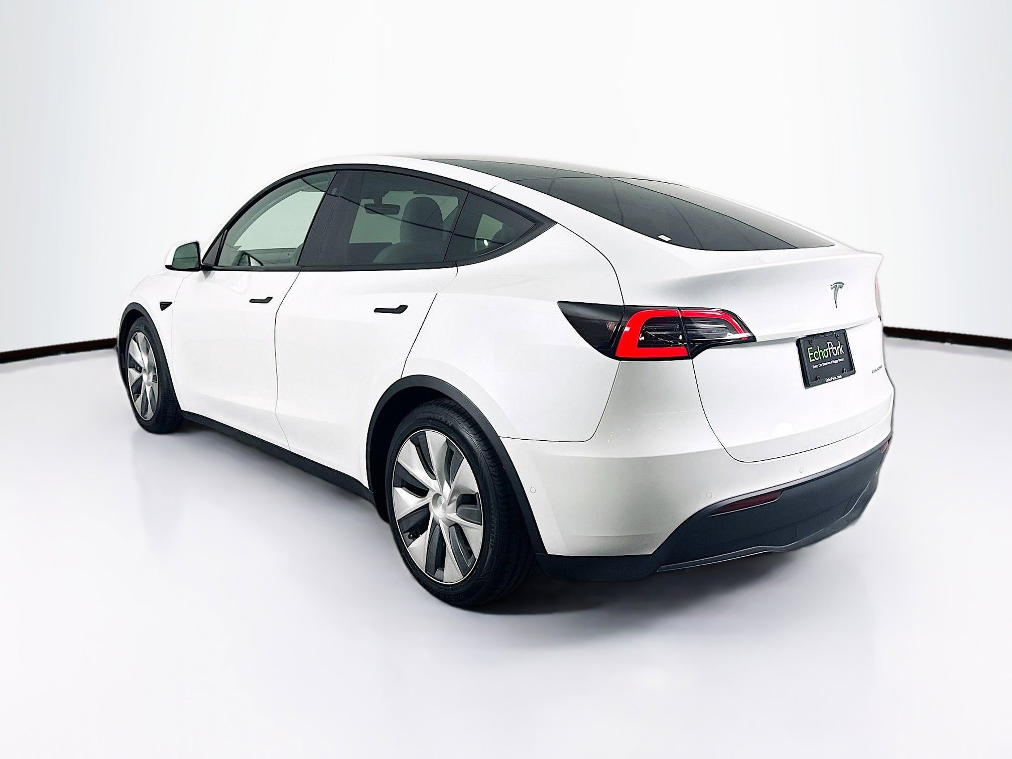 Used 2021 Tesla Model Y Long Range image 5